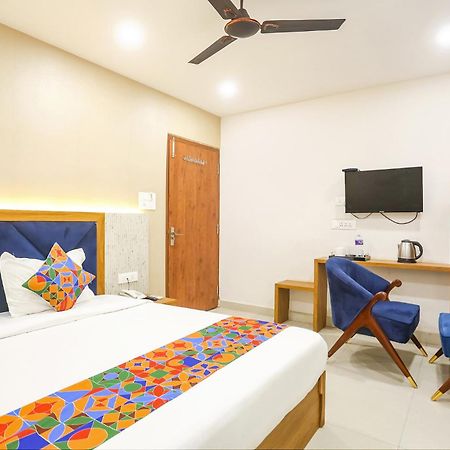 Fabhotel Hari Kunj 900 M From Kashi Vishwanath Temple Varanasi Exterior photo