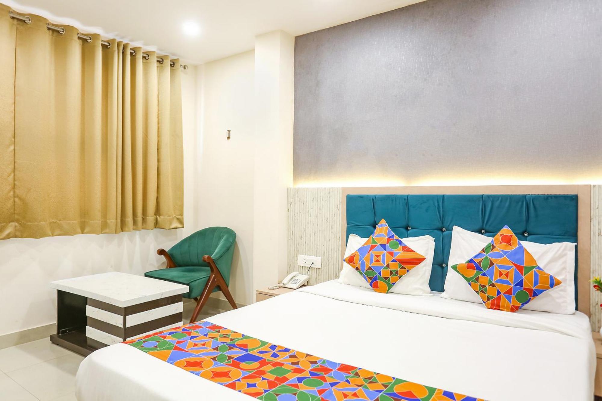 Fabhotel Hari Kunj 900 M From Kashi Vishwanath Temple Varanasi Exterior photo