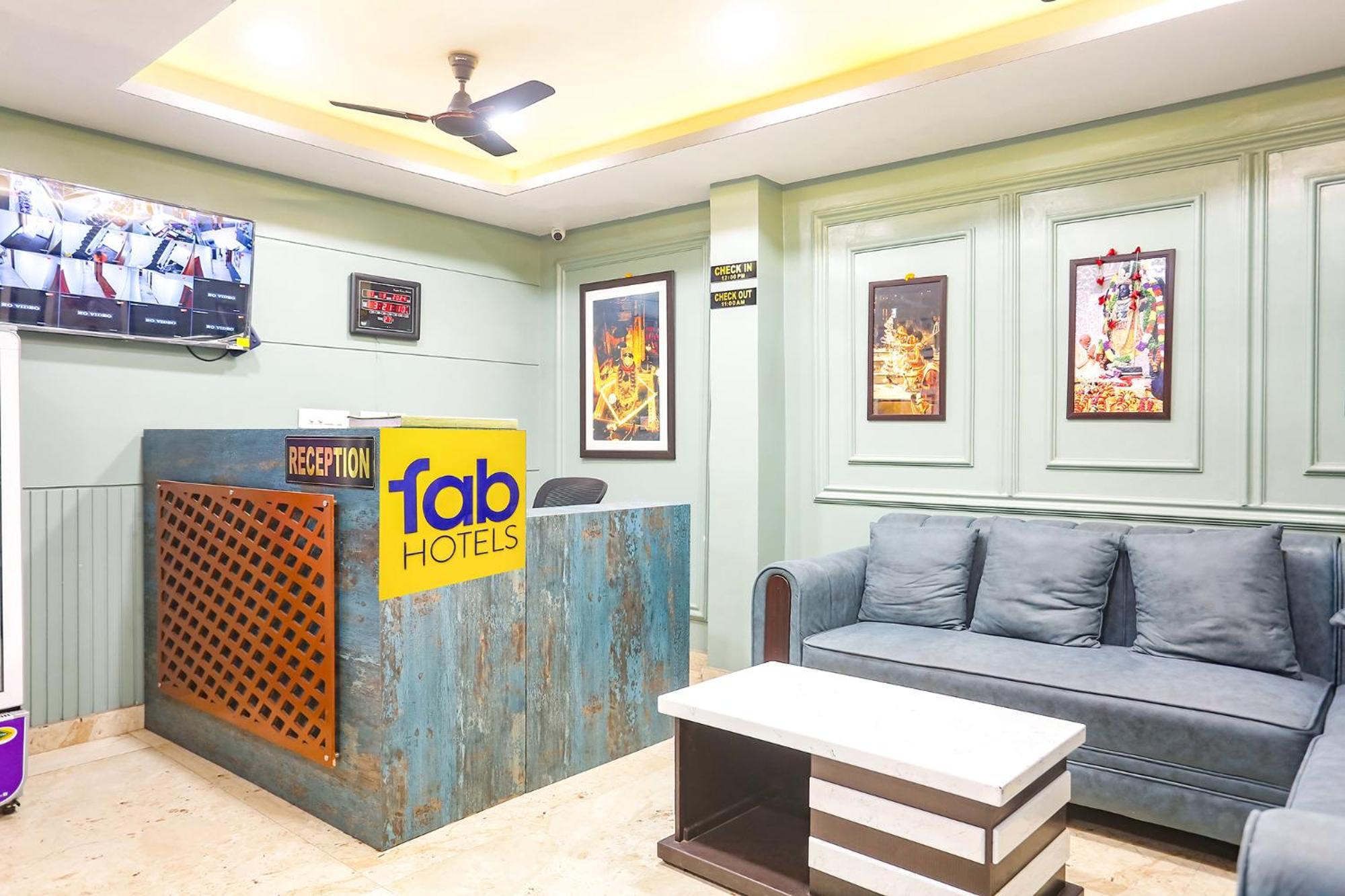 Fabhotel Hari Kunj 900 M From Kashi Vishwanath Temple Varanasi Exterior photo